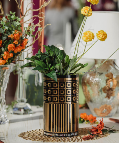 Where Mughal Grandeur Meets Blooming Seasons01